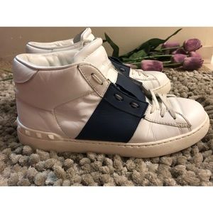 Valentino Garavani Rockstud Leather Open High tops